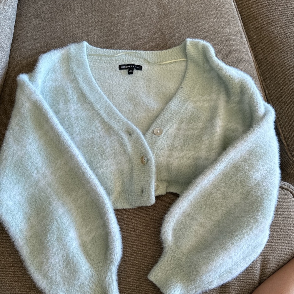 women’s small button up cropped cardigan from kendall and kylie